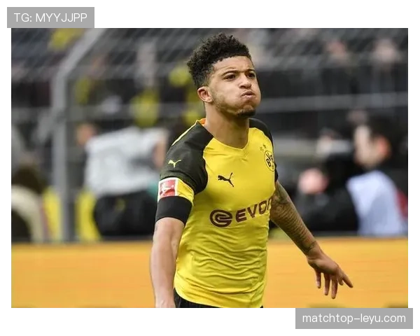 维拉蒂与鲁伊斯表现稳健,助力球队中场竞争力增强 维拉蒂与鲁伊斯表现稳健,助力球队中场竞争力增强