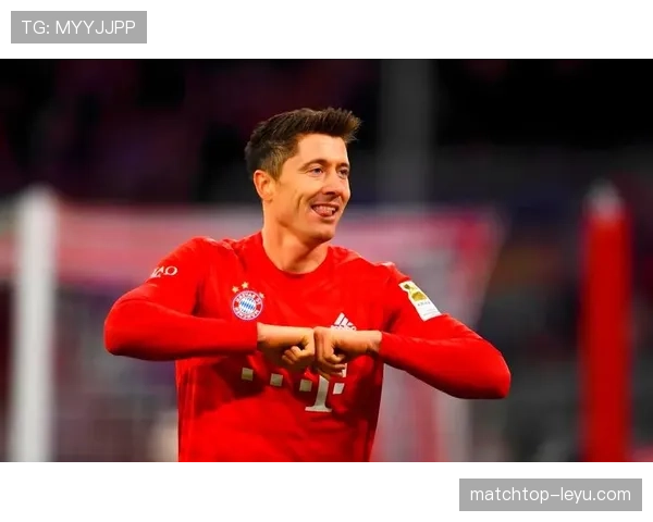 莱万多夫斯基助攻表现分析，如何影响球队进攻格局与战术调整