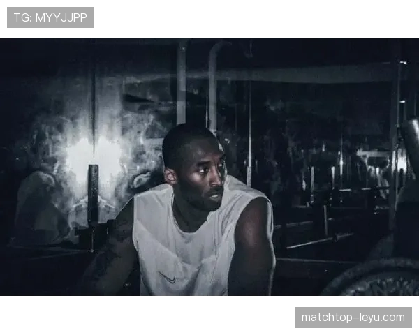 科比凌晨四点的洛杉矶，普通人连熬夜到三点都费劲